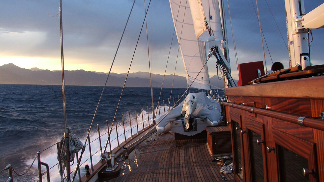sailing-yacht-Kairos-05