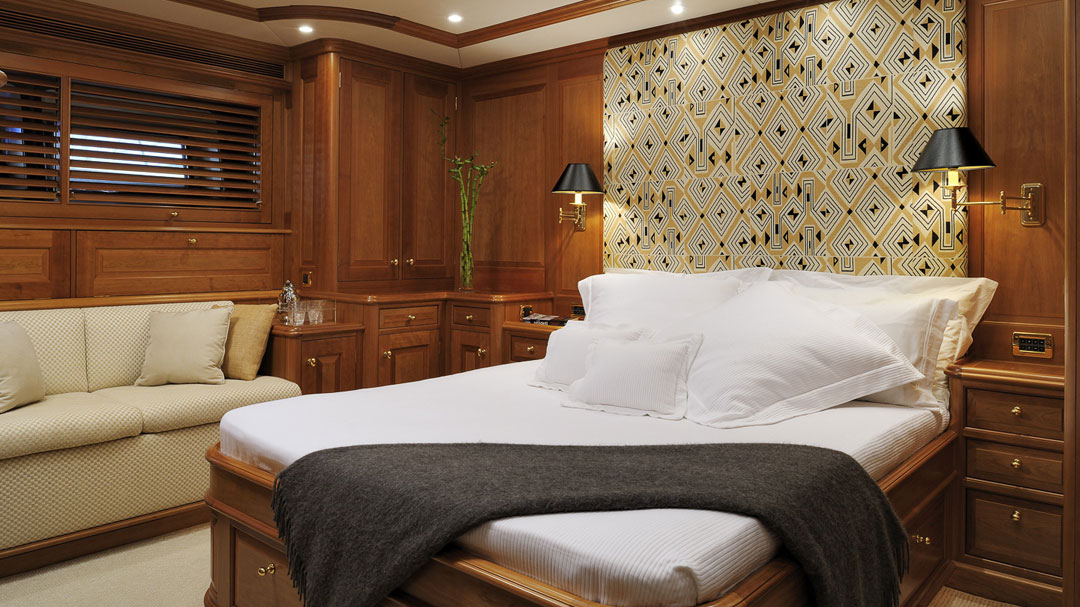 sailing-yacht-Drumbeat-15