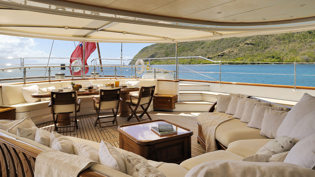 sailing-yacht-Drumbeat-29