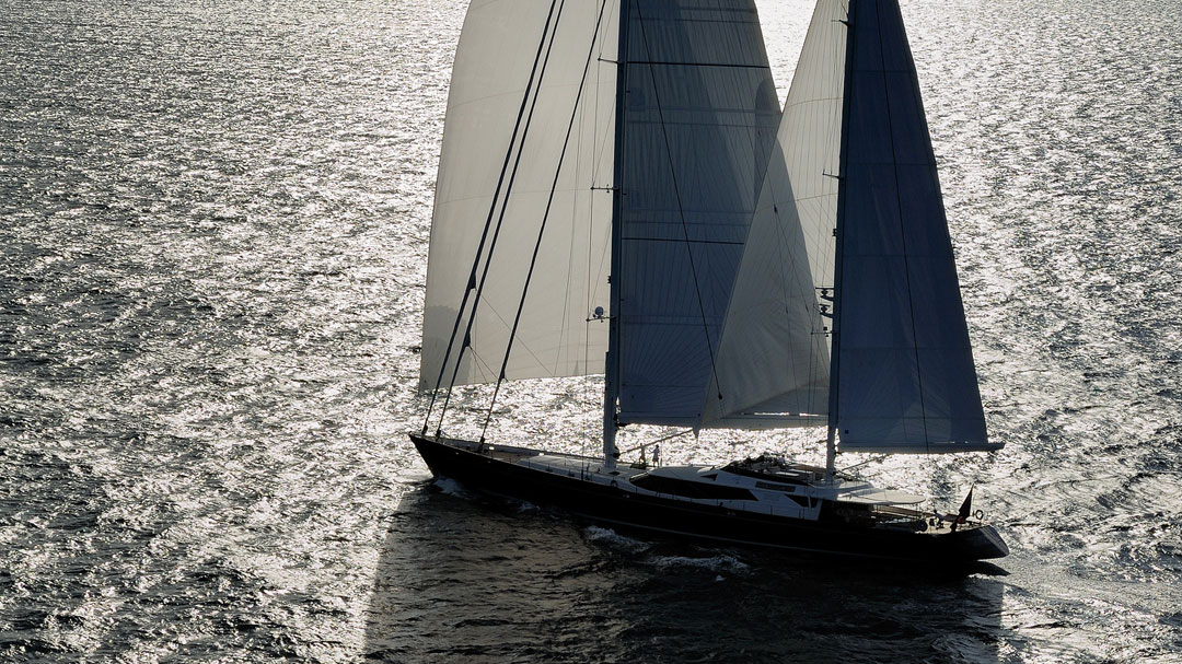sailing-yacht-Drumbeat-40