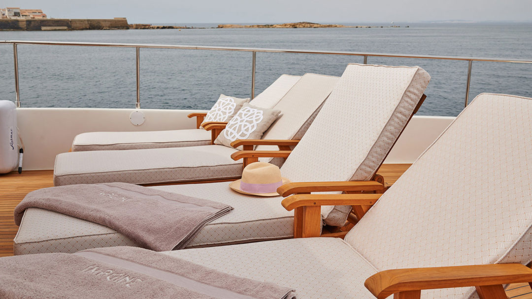 sailing-yacht-charter-imagine-sundeck