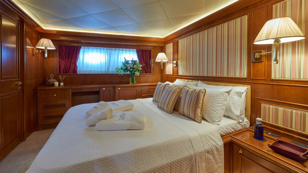 sailing-yacht-charter-imagine-vip-cabin-1-other-view