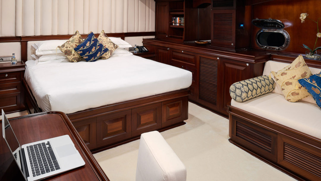 sailing-yacht-charter-riana-double-cabin-02