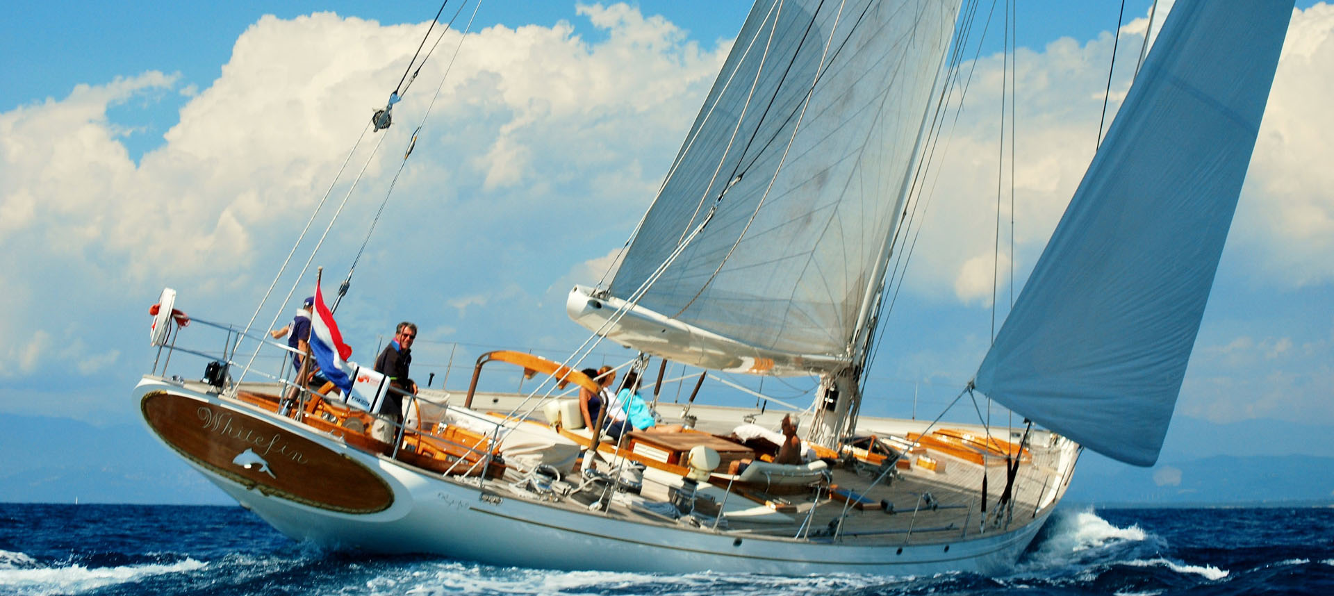 luxus yacht charter