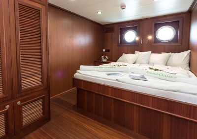 Sailing Yacht Charter Chronos Double 1