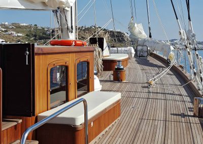 Sailing Yacht Charter Rhea Deck