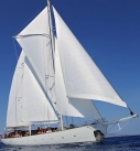 Sailing Yacht Charter Rhea sailing