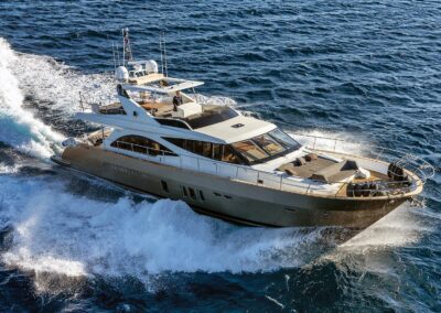 Motoryacht Armonee -Luxus-Yacht Crewed Charter