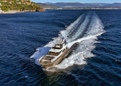 Motoryacht Armonee -Luxus-Yacht Crewed Charter